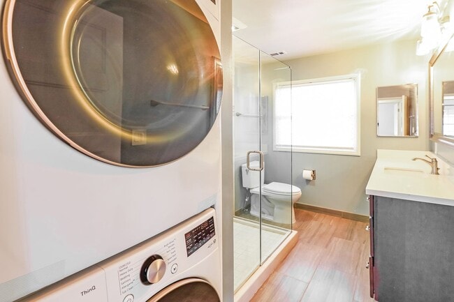 Building Photo - 3 Bedroom Home In Desirable Lafayette!