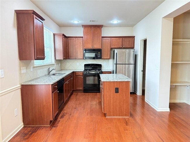 Building Photo - 3391 Sardis Bend Dr