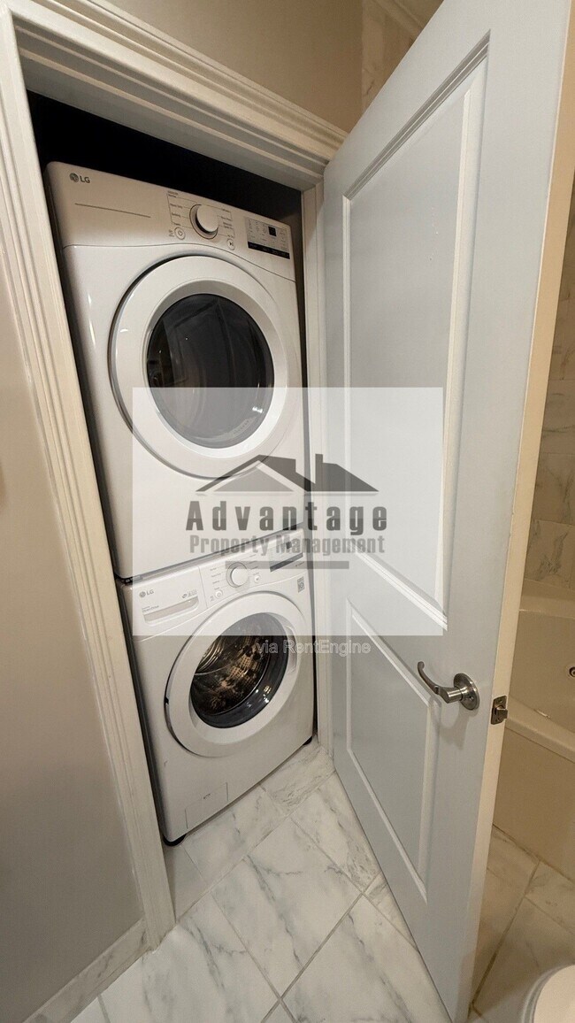 Building Photo - 2277/2255 Peachtree Rd NE