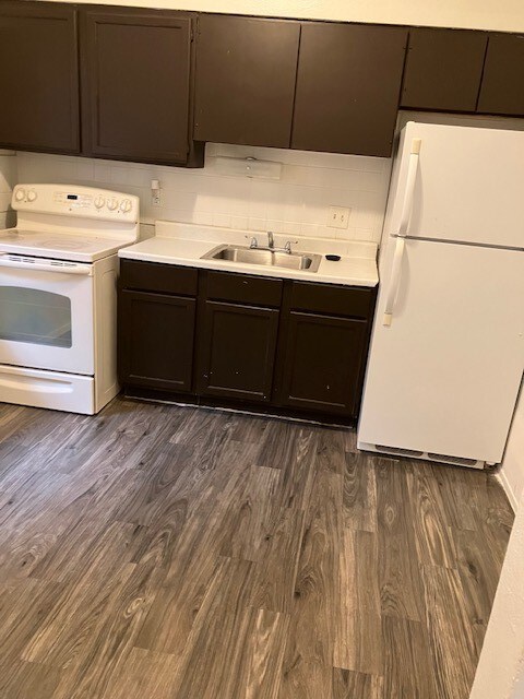 Building Photo - 7121-7159 Lexington Ave