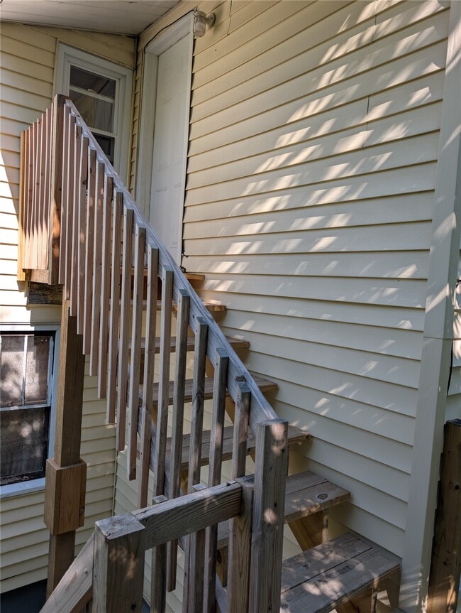 Building Photo - 86 Burr Ave