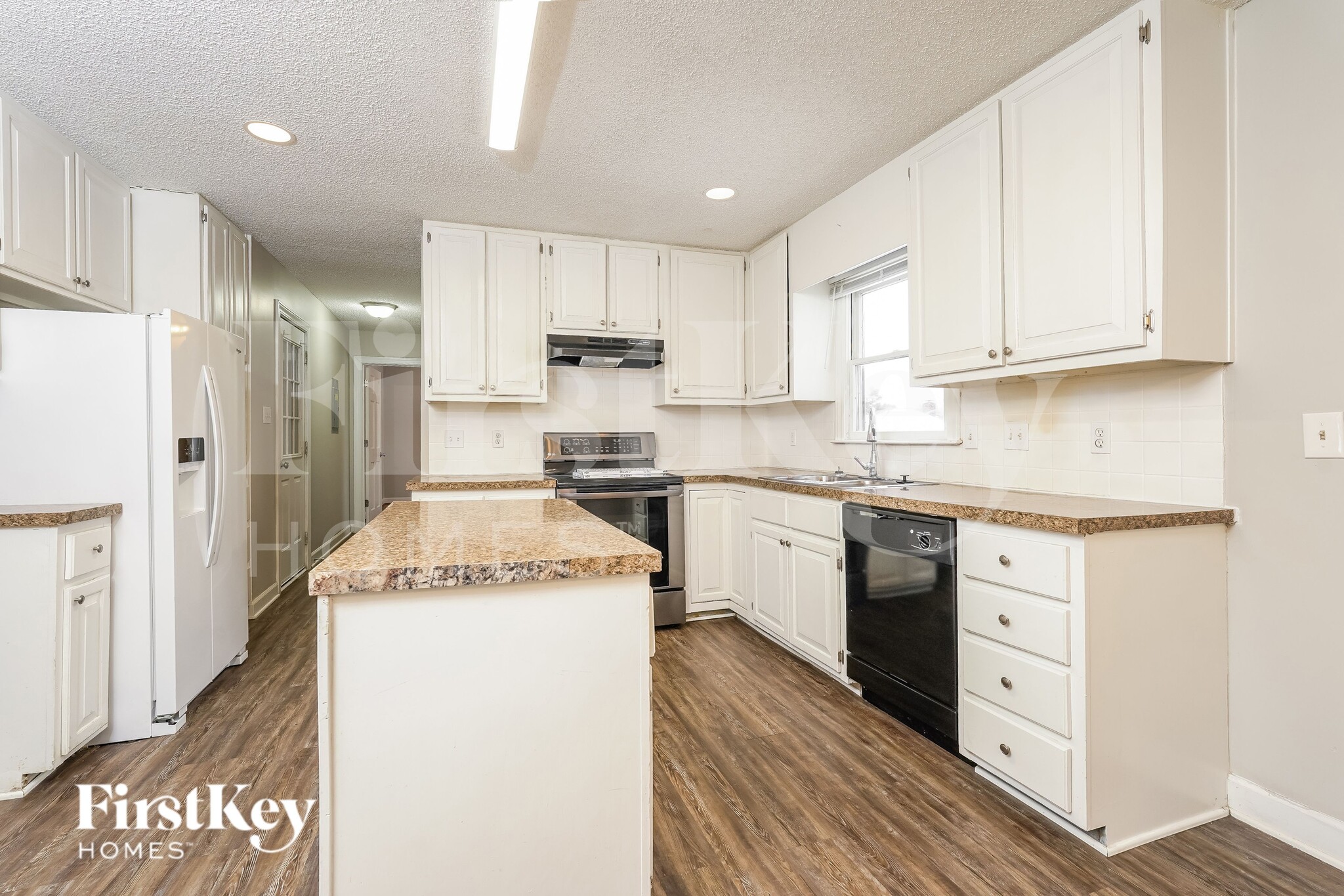 Building Photo - 3801 Blairwood St