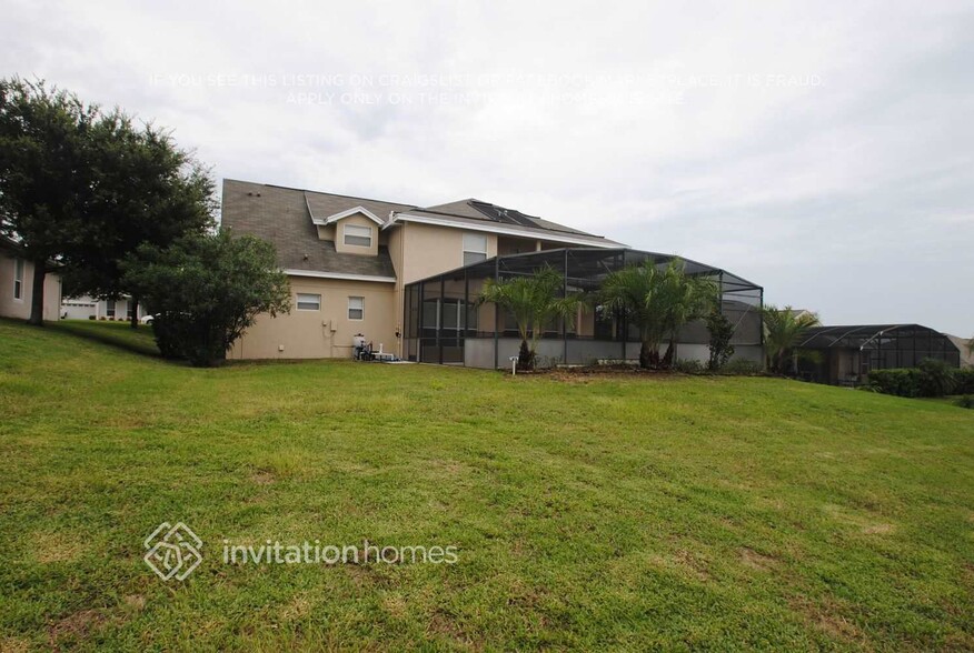 Building Photo - 13543 Via Roma Cir