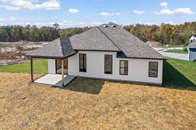 Building Photo - 2004 Stone Mountain Pkwy