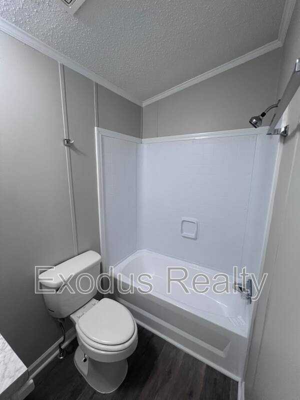 Building Photo - 114 Kathleen Terrace