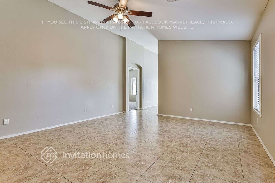 Building Photo - 11025 E Abilene Ave