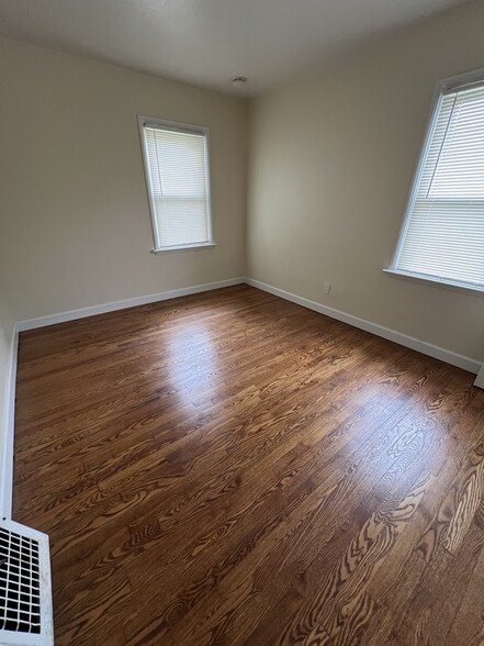 Building Photo - 6435 Myron Ave