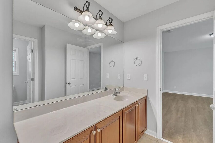 Building Photo - 9301 Perini Ct