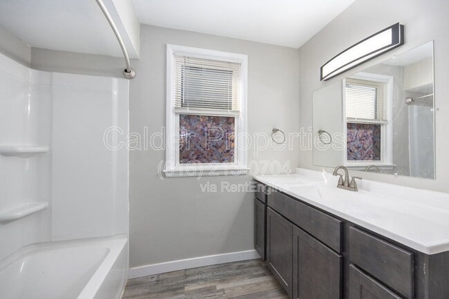 Building Photo - 1635 Cleveland Ave SW