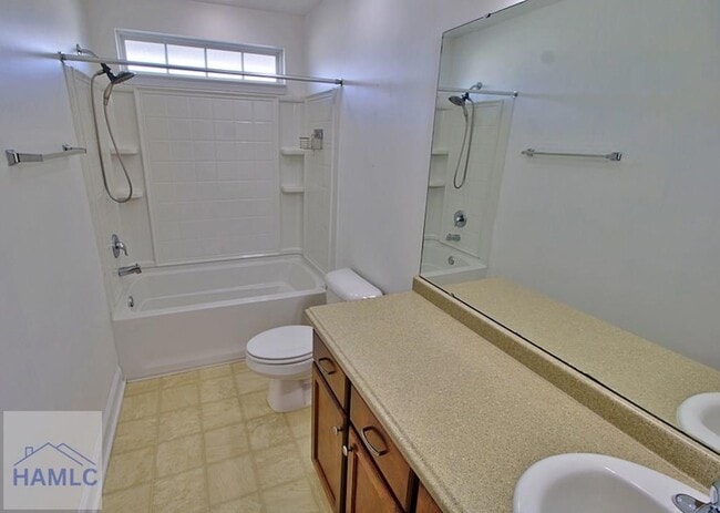 Building Photo - 702 Auburn Cv