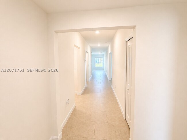 Building Photo - 17293 Cantu Ct