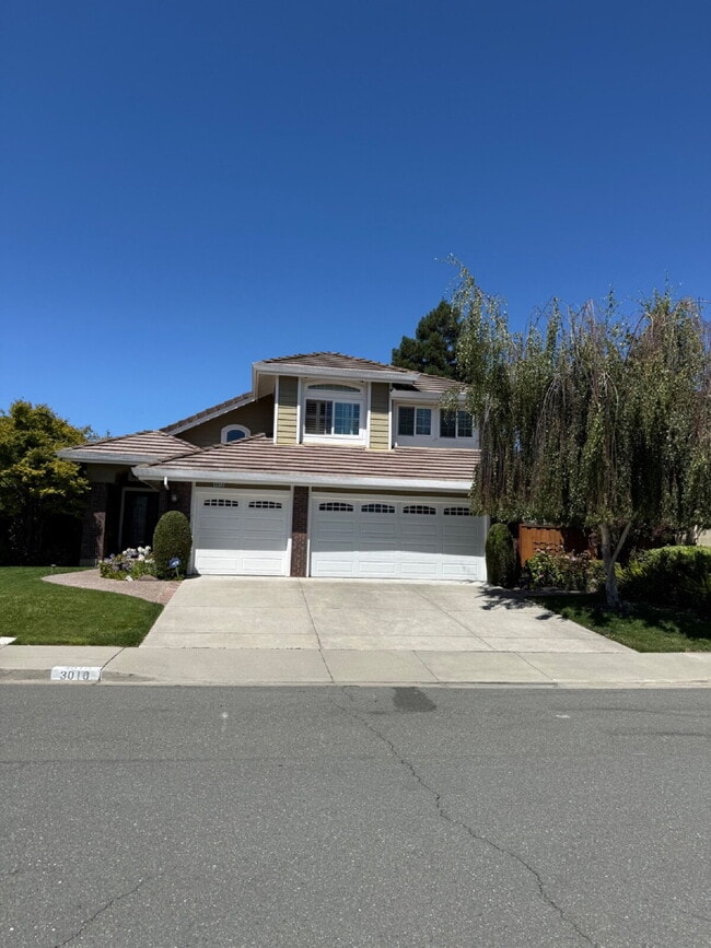 Building Photo - Beautiful 4 Bedroom, 3 Bathroom Pleasanton Home with 3-Car Garage & Large Backyard