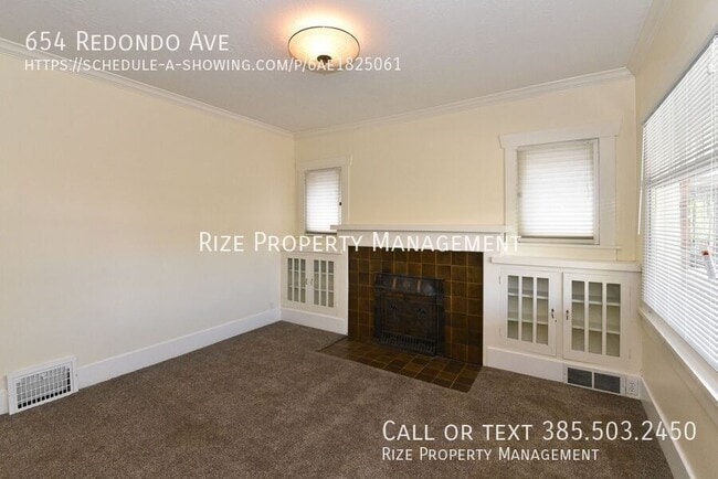 Building Photo - 654 E Redondo Ave