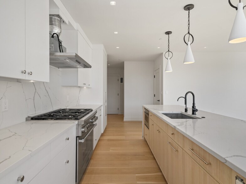 Building Photo - 116 Sherman St