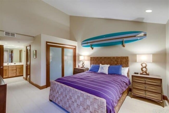 Building Photo - Condo on the Water