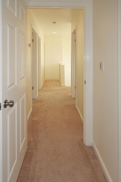 Hallway - 1013 Woodside Rd