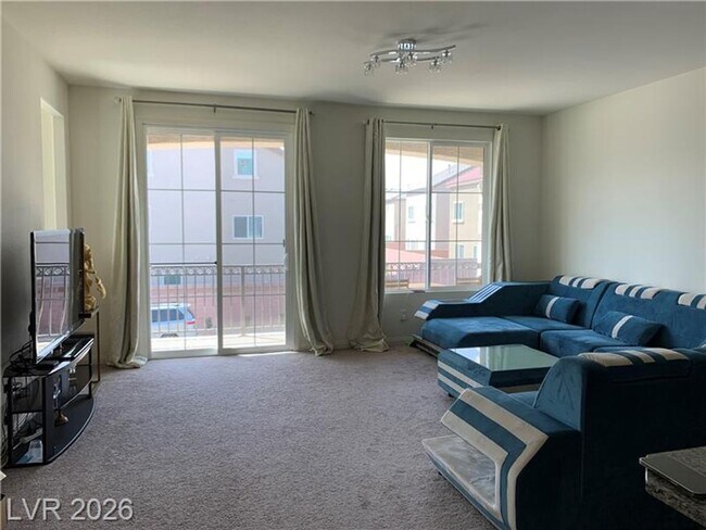 Building Photo - Nearly New! Stunning 5-Bedroom Home with Modern Features