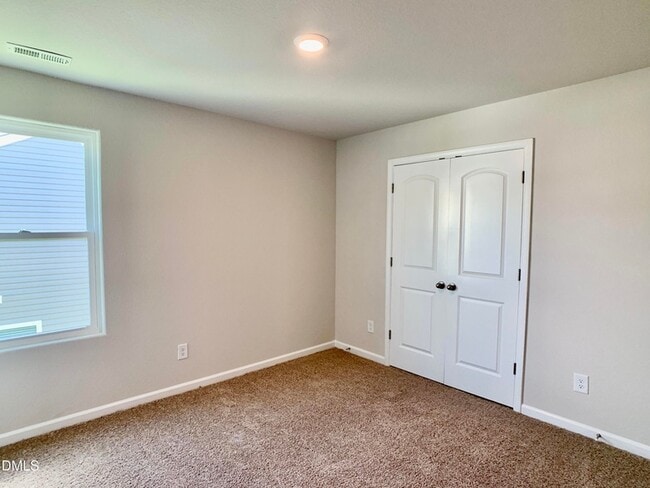 Building Photo - 213 Brisk Dr