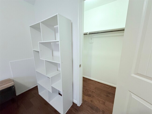 Building Photo - 30515 Woodson Trace Dr