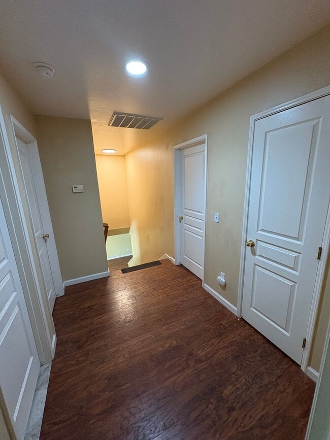 Building Photo - Two story home in SW Visalia coming soon!