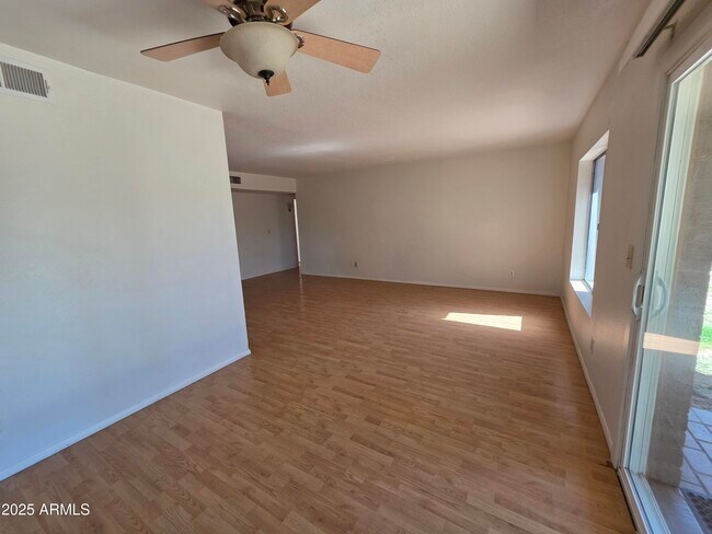 Building Photo - 6037 W Zoe Ella Way