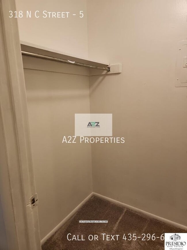 Building Photo - 318 N Center St