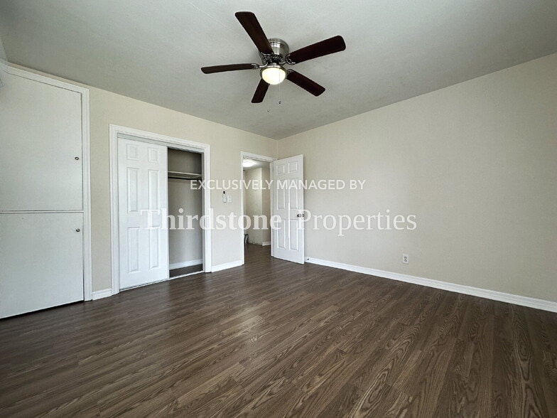 Building Photo - 2659 College St