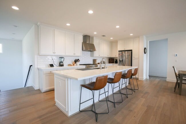 Building Photo - Enjoy Bay Views And Trails In This Newer Modern 3 Bedroom Home