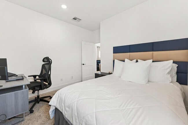 Building Photo - 21219 Fiery Skipper Dr