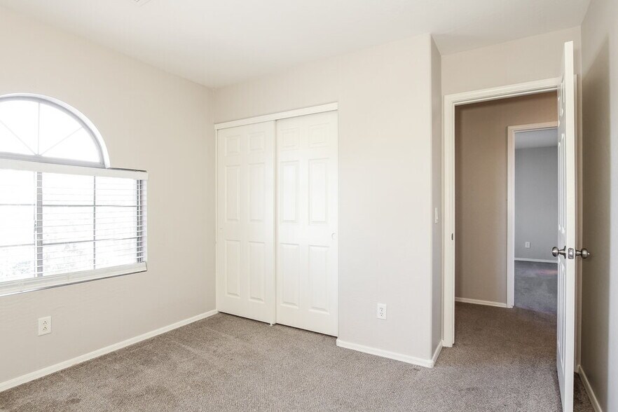 Building Photo - 23955 W Antelope Trail