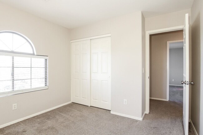 Building Photo - 23955 W Antelope Trail