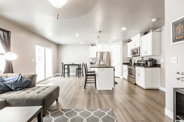 Building Photo - 103 E 700 N