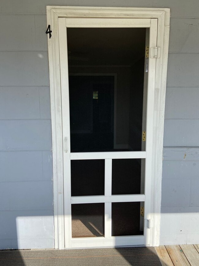 Primary Photo - Cute little apartment