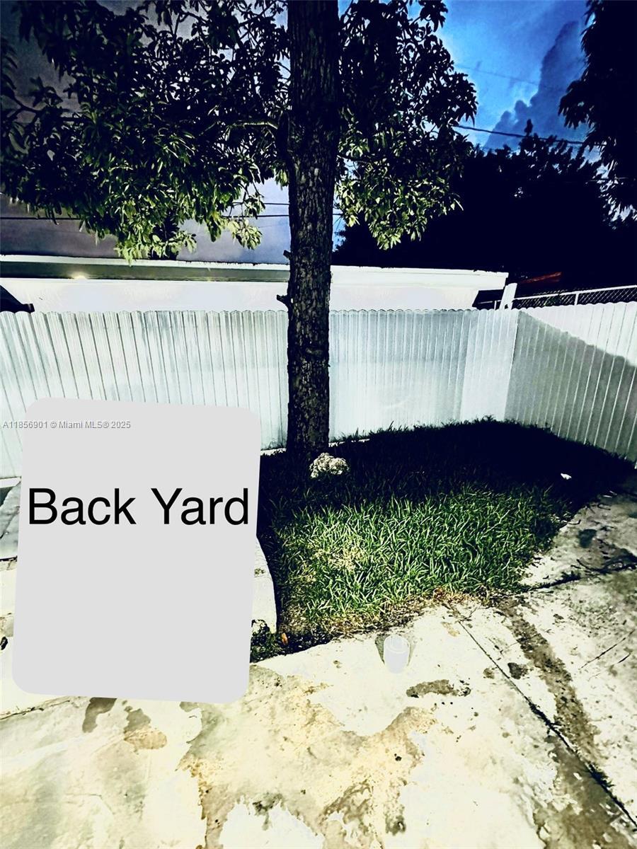 Building Photo - 3100 NW 95th Ter