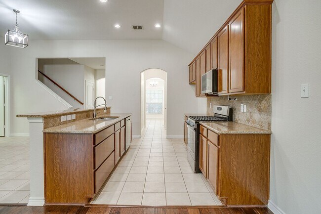 Building Photo - 3801 Weatherstone Dr