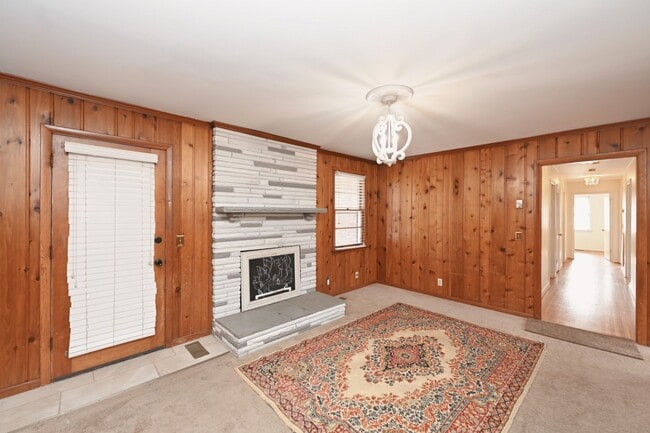 Building Photo - **WELL-LOVED AND WELL-MAINTAINED ONE-LEVEL CRIEVE HALL AREA HOME READY FOR YOU TO CALL HOME**