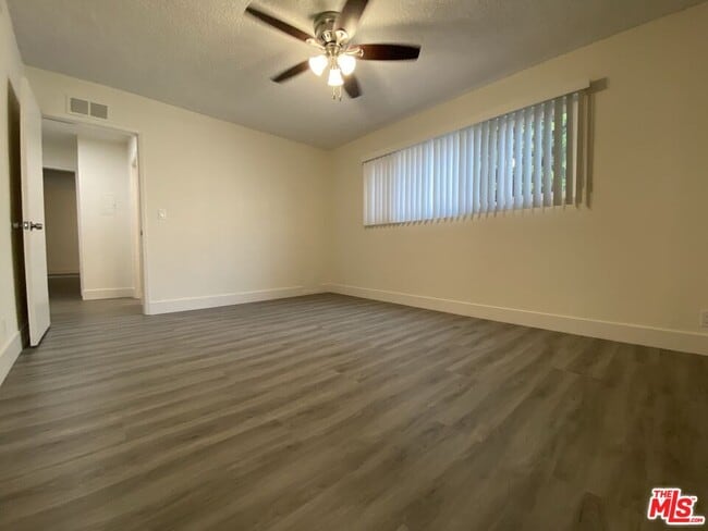 Building Photo - 1808 N Harvard Blvd