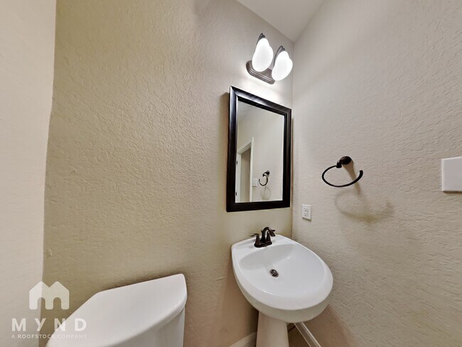Building Photo - 9627 Bricewood Oak