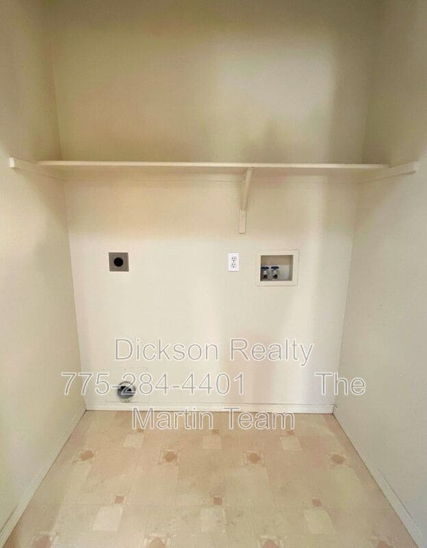 Building Photo - 2275 Albatross Way