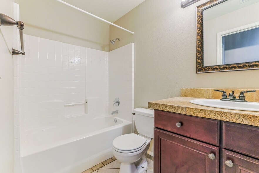 Building Photo - 2317 E Flintlock Pl
