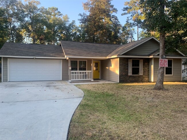 Building Photo - 10855 Royal Pines Dr