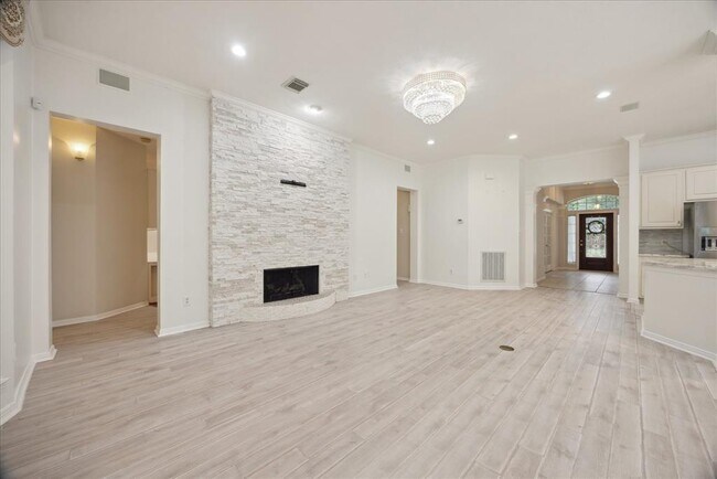 Building Photo - 4302 Ruttand Park Ln