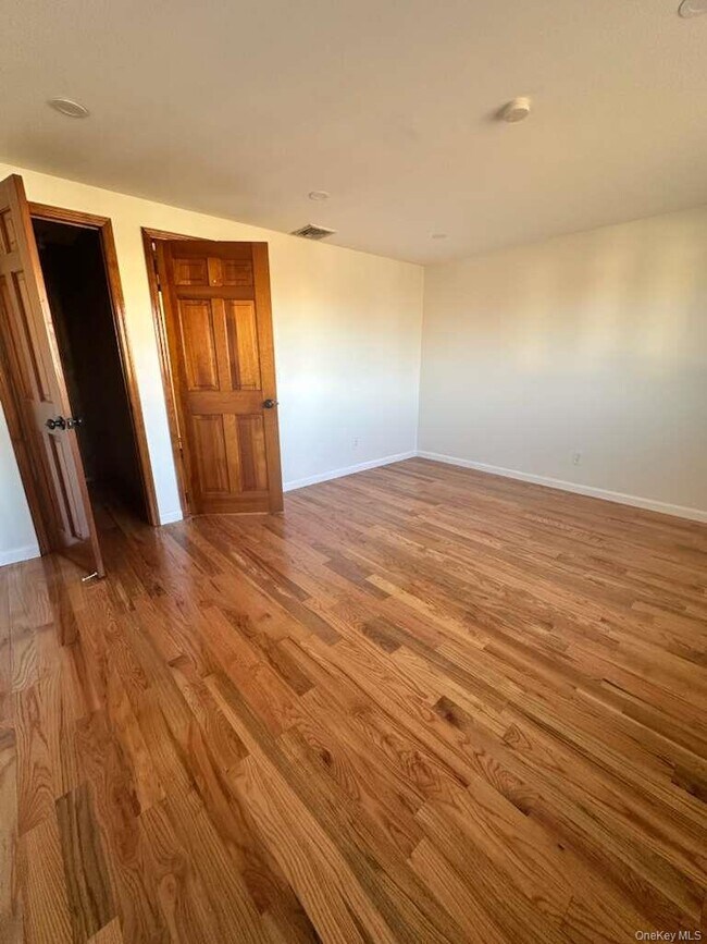 Building Photo - 81 10th Ave