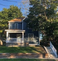 Building Photo - 1510 Queen Ave NE