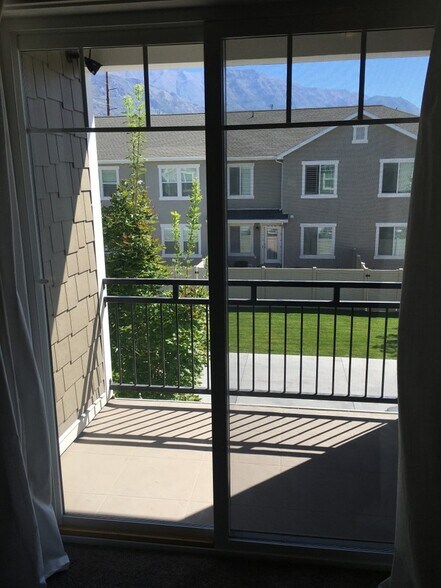 Building Photo - 66 S 980 E