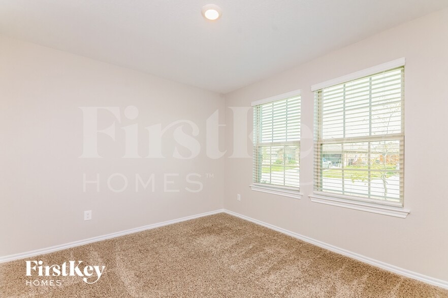 Building Photo - 406 Knapsack Ln