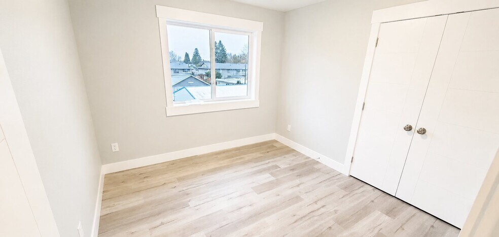 Building Photo - 5797 Golden Eagle Dr