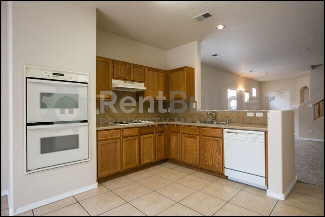 Building Photo - CALL US TODAY AT (505) 808-6467 TO SCHEDUL...