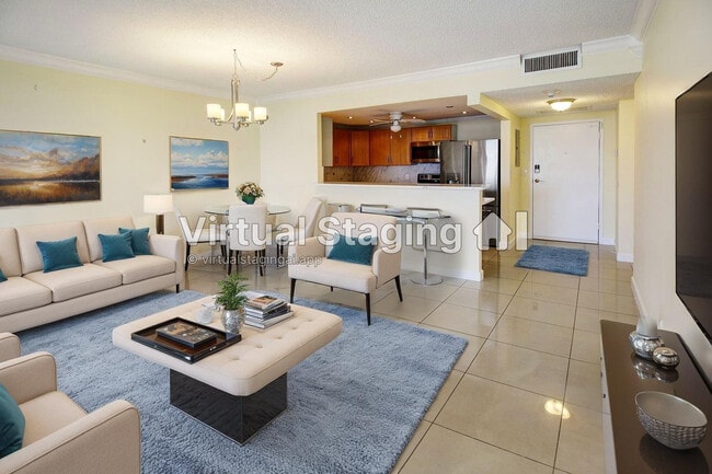 Building Photo - 2500 Parkview Dr