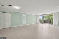 Building Photo - 1515 S Arlington Ridge Rd